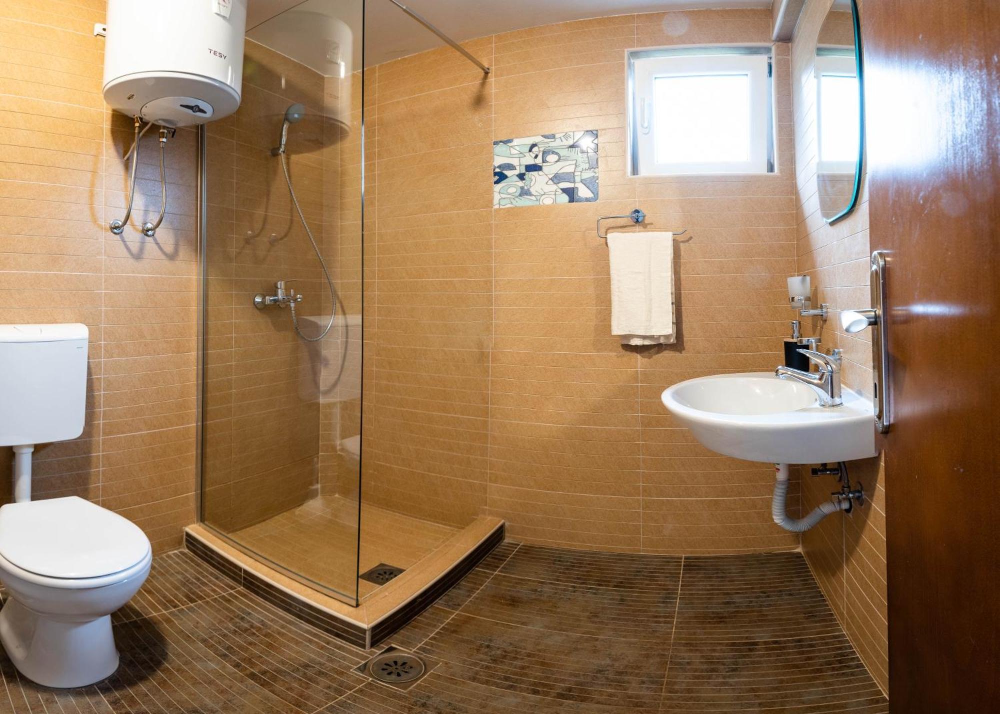 Studio Apartment Cudo Nevidjeno Karuc Exteriör bild